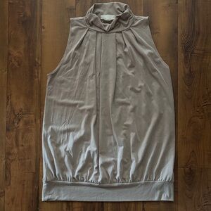 Zenana Outfitters Sleeveless Gray Tunic